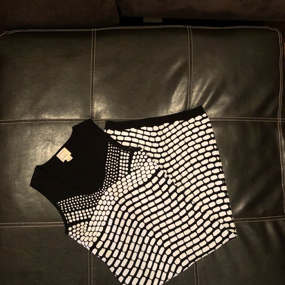 NICOLE MILLER BODY HUGGING DRESS - Picture 2 of 3